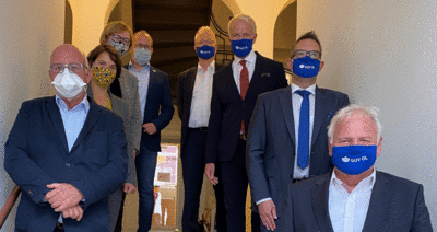 Gruppenfoto des Landesopferschutzbeauftragten und seinem Team mit  Vorstand der Großleitstelle Oldenburger Land und dem Vorstand wie der Geschäftsführung des GUV OL 
