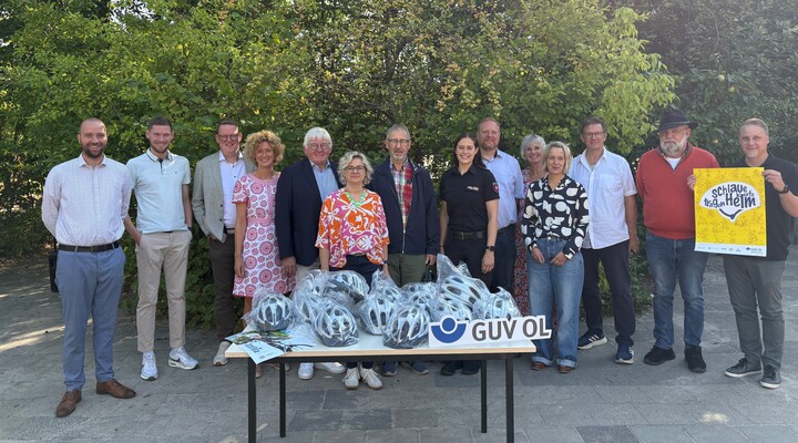 Auftaktveranstaltung mit Initiatorinnen und Initiatoren und Unterstützerinnen und Unterstützern von Schlaue Köpfe tragen Helm 2026 in Cloppenburg 